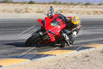 media/Jan-13-2025-Ducati Revs (Mon) [[8d64cb47d9]]/2-A Group/Session 4 (Turn 15 Inside)/